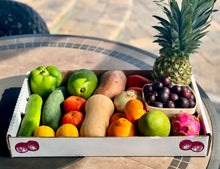 Load image into Gallery viewer, Beautiful Fresh Natural Fruit &amp; Veg Variety Subscription Box Delivery